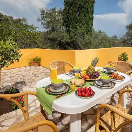 فيلة Charming In A Traditional Village, 3 Km From The Of Agios Gordios *