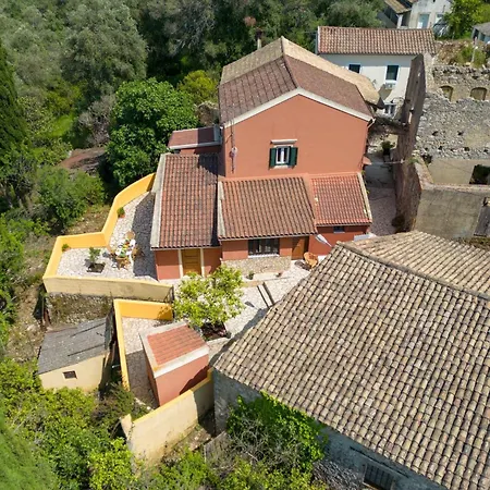فيلة Charming In A Traditional Village, 3 Km From The Of Agios Gordios Kouramádes