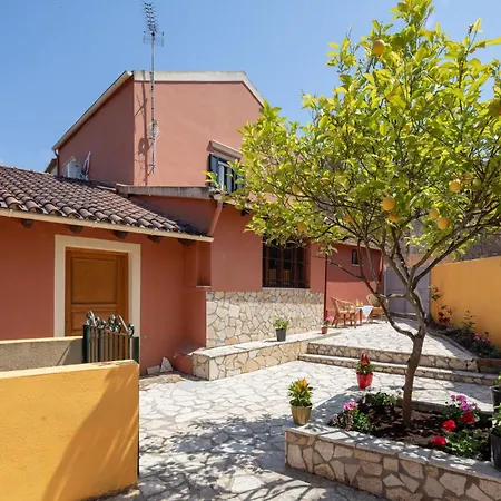 Charming In A Traditional Village, 3 Km From The Of Agios Gordios Villa