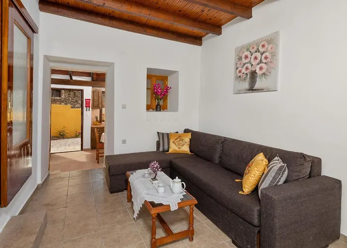 Charming In A Traditional Village, 3 Km From The Of Agios Gordios